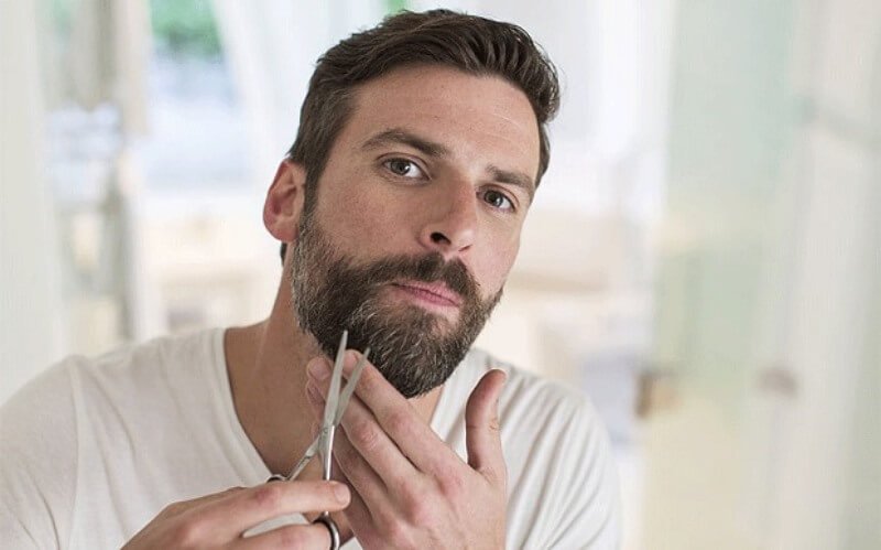 Ritoccare la barba l’importanza della pulizia