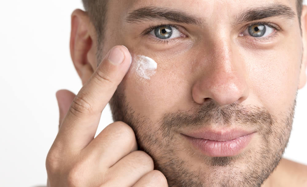 Alcuni modi per prevenire la pelle secca del viso