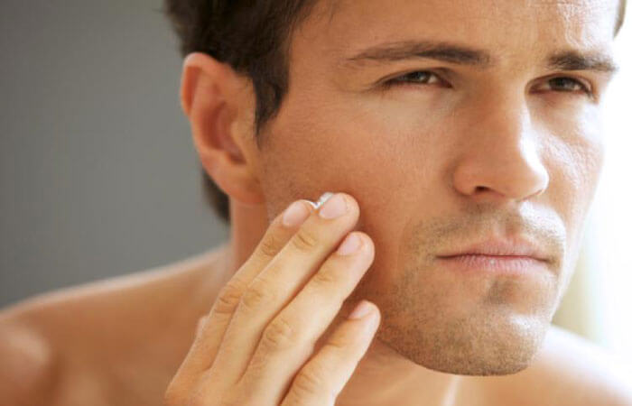 I benefici dell'uso di una crema viso maschile